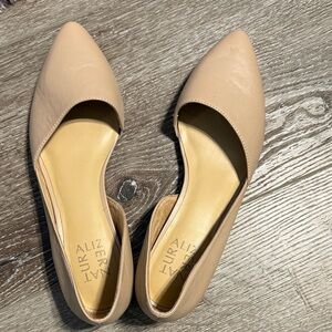 Naturalizer Beige Pointed Flats